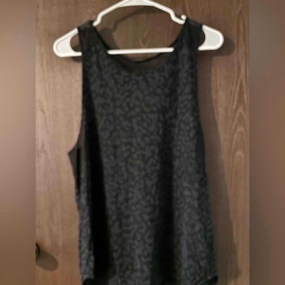Lululemon Athletica Gray Sleeveless Tank Top